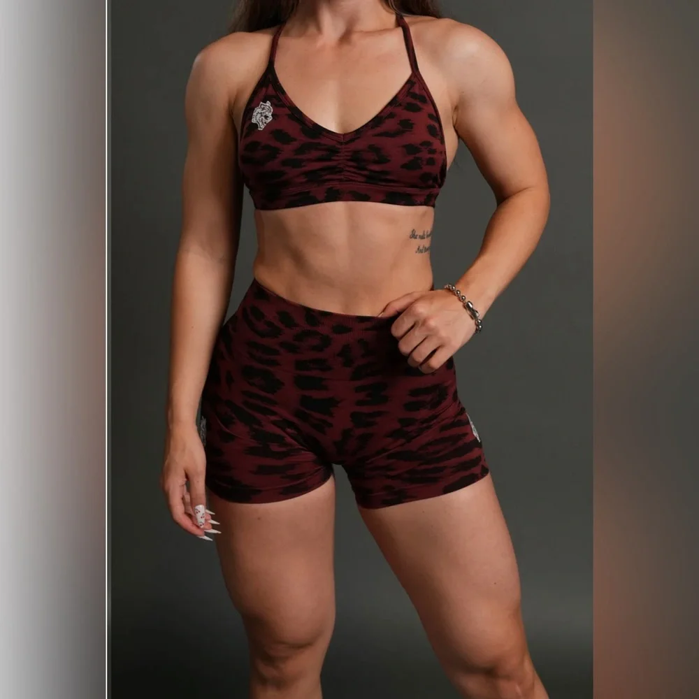 DUAL WOLF EVERSON SEAMLESS "SIERRA" SHORTS IN CHERRY RED LEOPARD SIZE LARGE - Picture 2 of 6